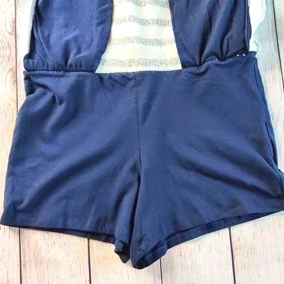 Jones New York Striped Black and White Terry Skort Size Large - Picture 4 of 9